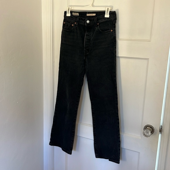 Levi’s Ribcage Cropped Bootcut Jeans - Picture 1 of 6
